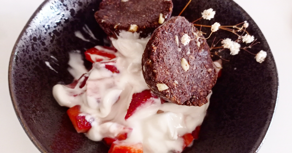 Galletas crudas de algarroba , cacao y café